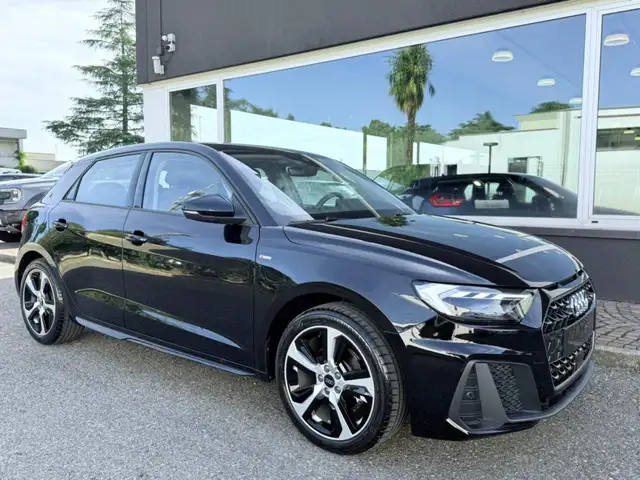 Audi A1 view 4