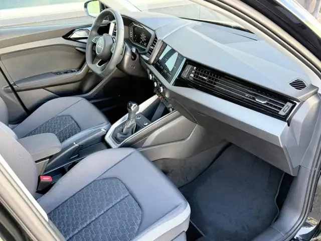 Audi A1 view 11