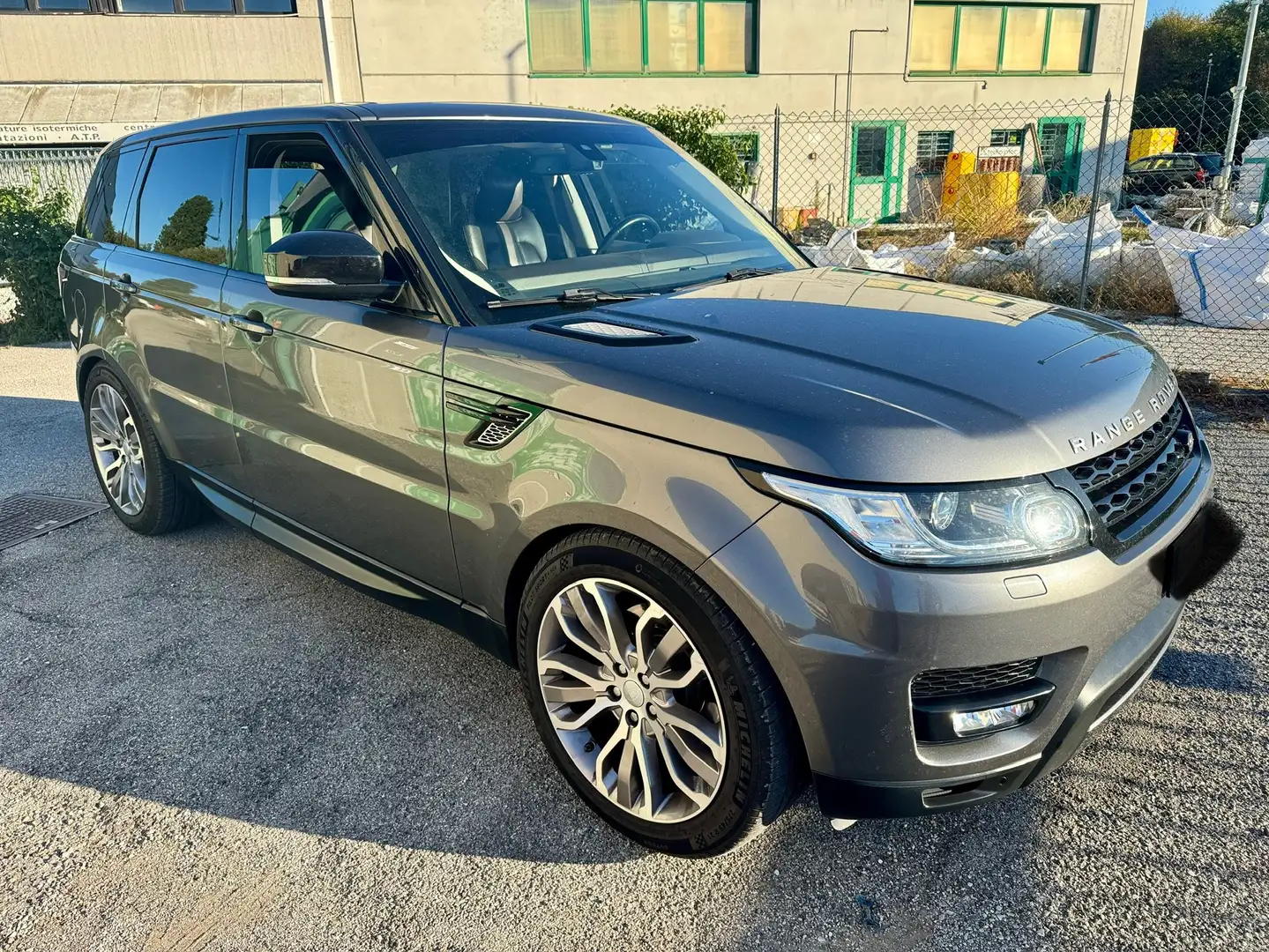 Land Rover Range Rover Sport Range Rover Sport II 3.0 tdV6 HSE Dynamic STRAFULL Gris - 1