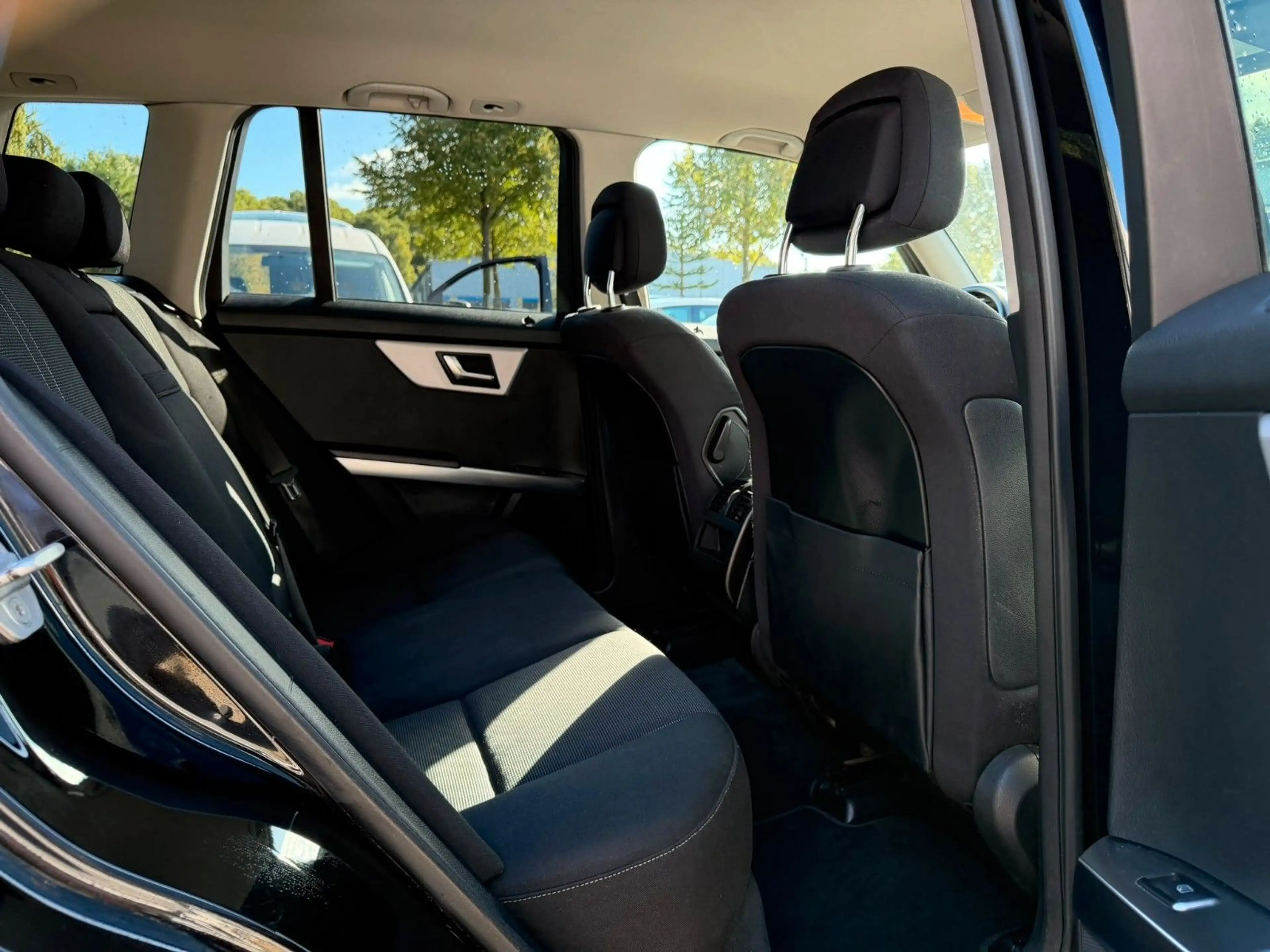 Mercedes-Benz GLK 200 CDI AHK°PDC°SZHG°NAVVI°ALLWETTER°17"ALU! — photo 11