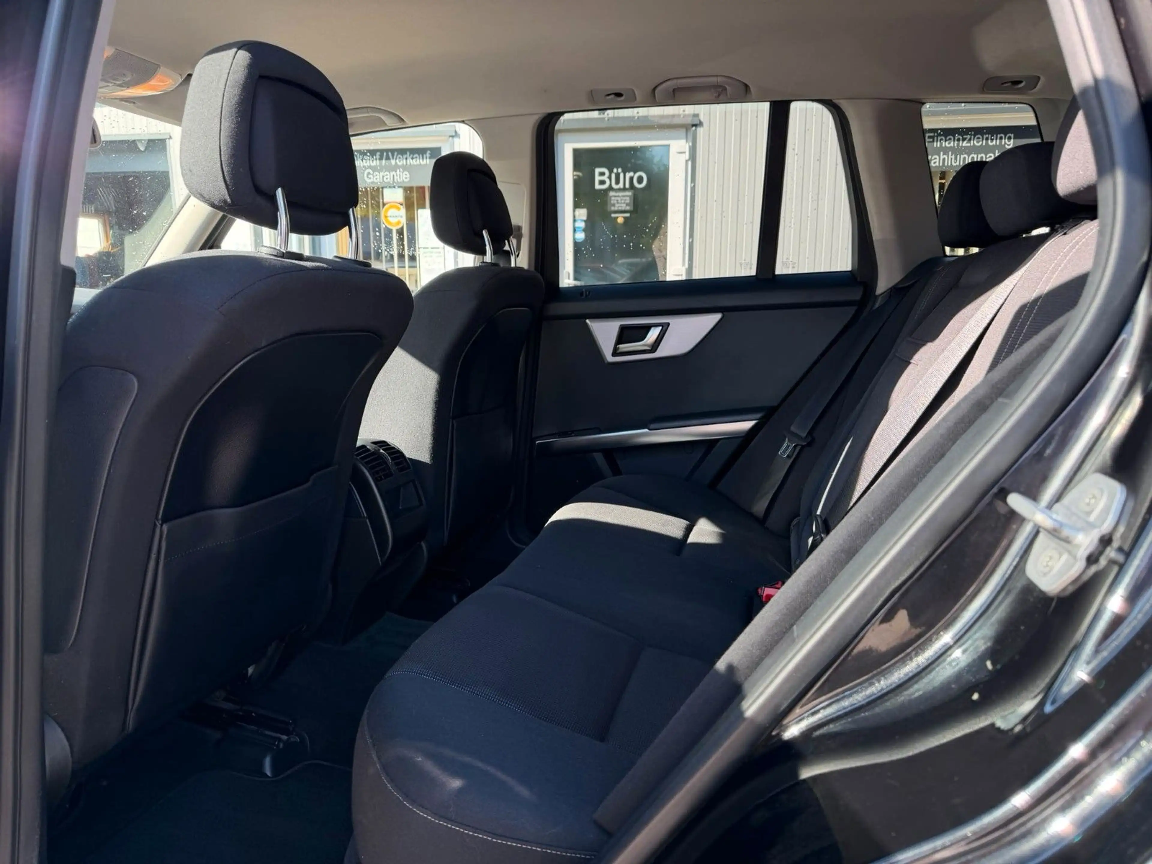 Mercedes-Benz GLK 200 CDI AHK°PDC°SZHG°NAVVI°ALLWETTER°17"ALU! — photo 12