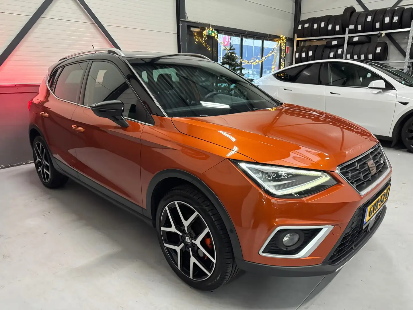 SEAT Arona 1.0 TSI FR Beats automaat,camera,cruise,pdc,dealer Arancione - 2