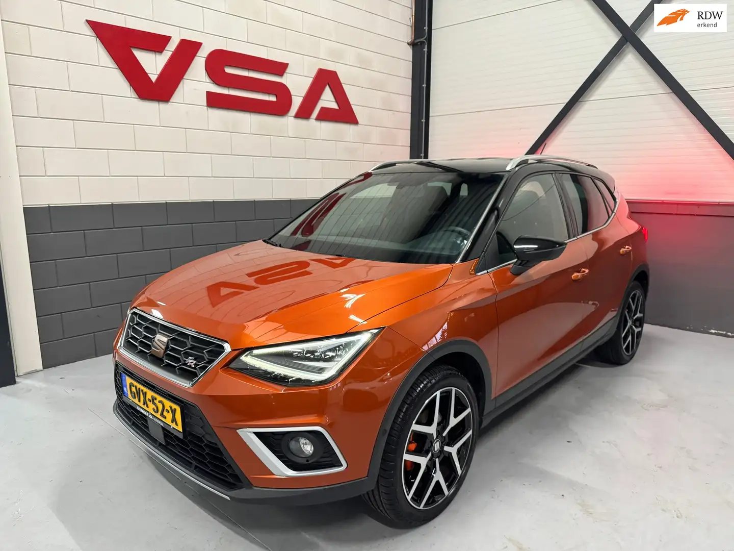 SEAT Arona 1.0 TSI FR Beats automaat,camera,cruise,pdc,dealer Arancione - 1