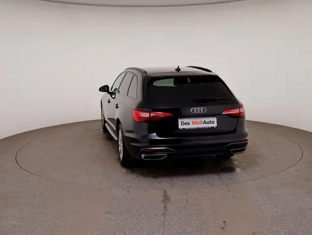 Audi A4 view 6