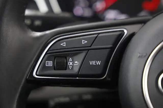 Audi A4 view 13