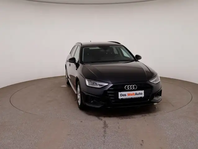 Audi A4 view 5