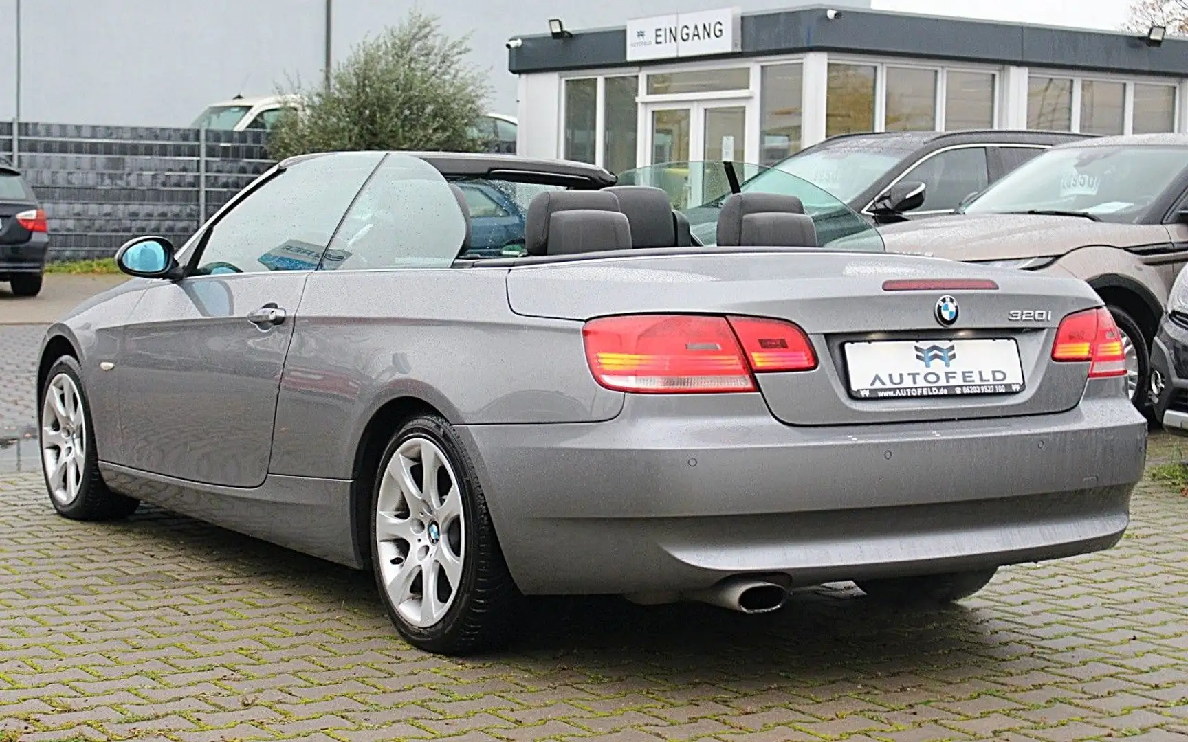 BMW 320 i Cabrio/LEDER/XENON/MEMORY/PDC/KLIMA/ALLWETT Gris - 2