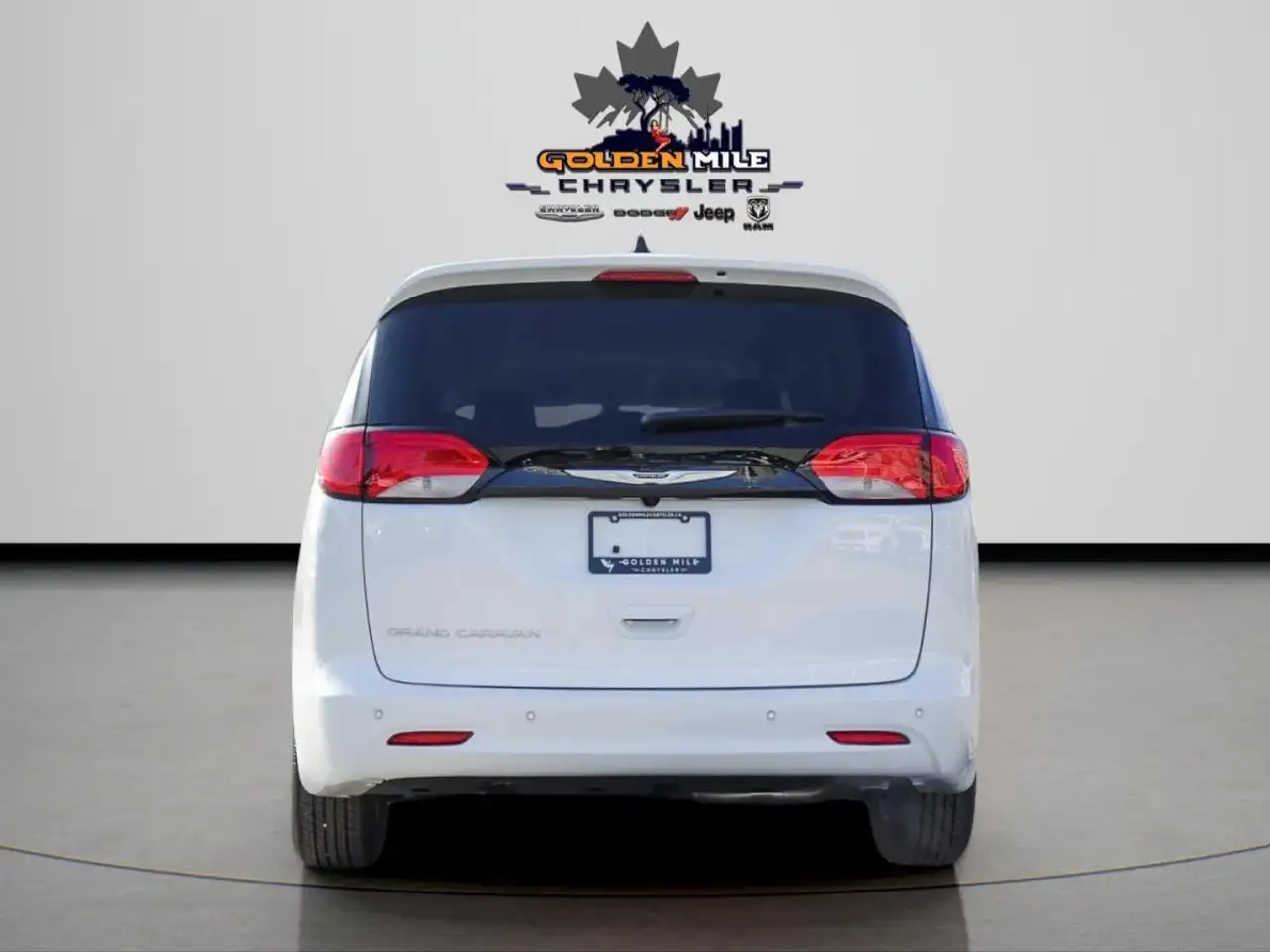 Chrysler Grand Caravan снимка Chrysler Grand Caravan