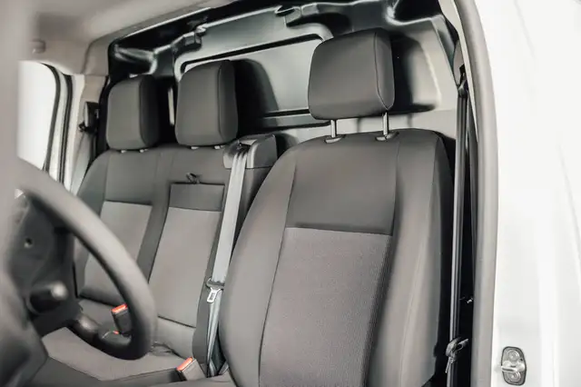 Opel Vivaro view 13