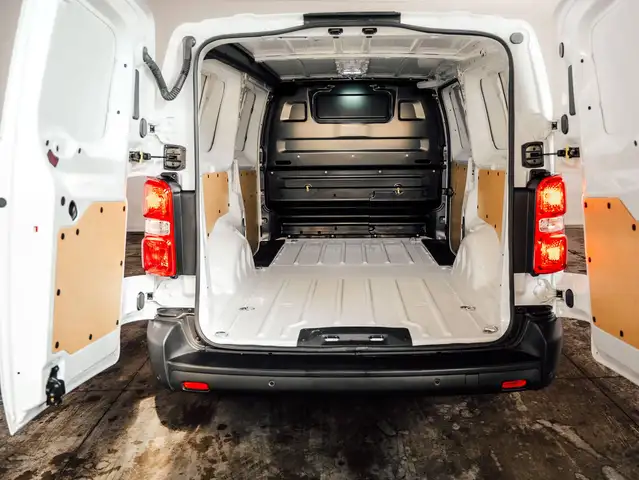 Opel Vivaro view 6