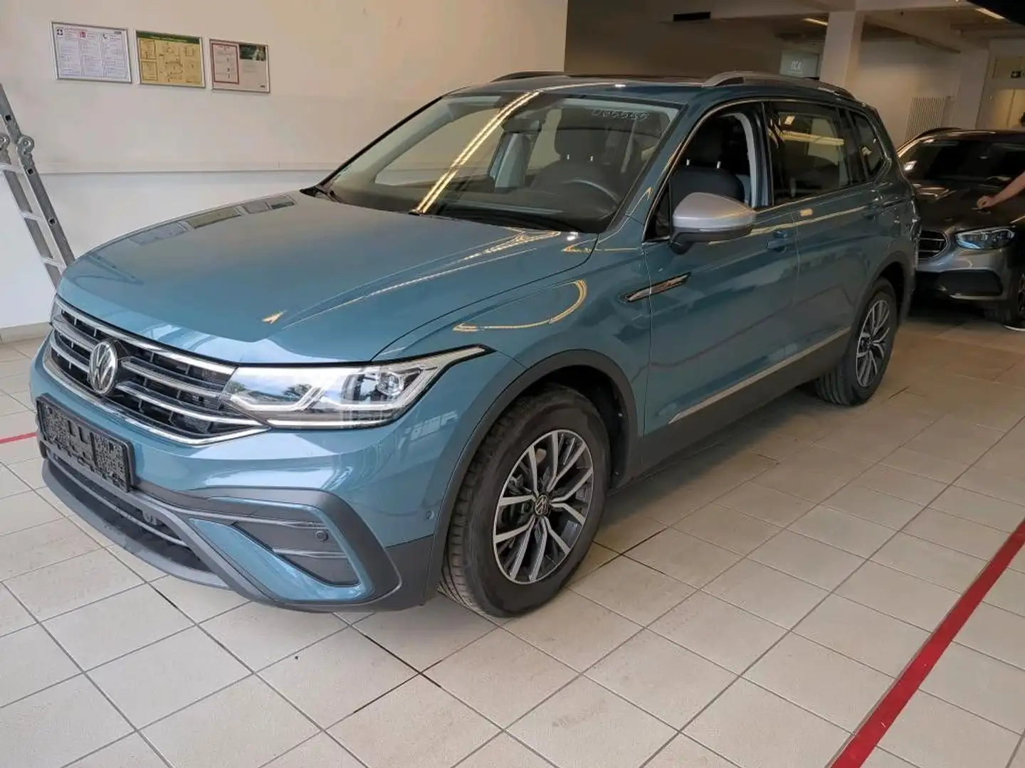 Volkswagen Tiguan Allspace Life 4M PANO*ACC*IQ-Light*Virtua Blu/Azzurro - 1