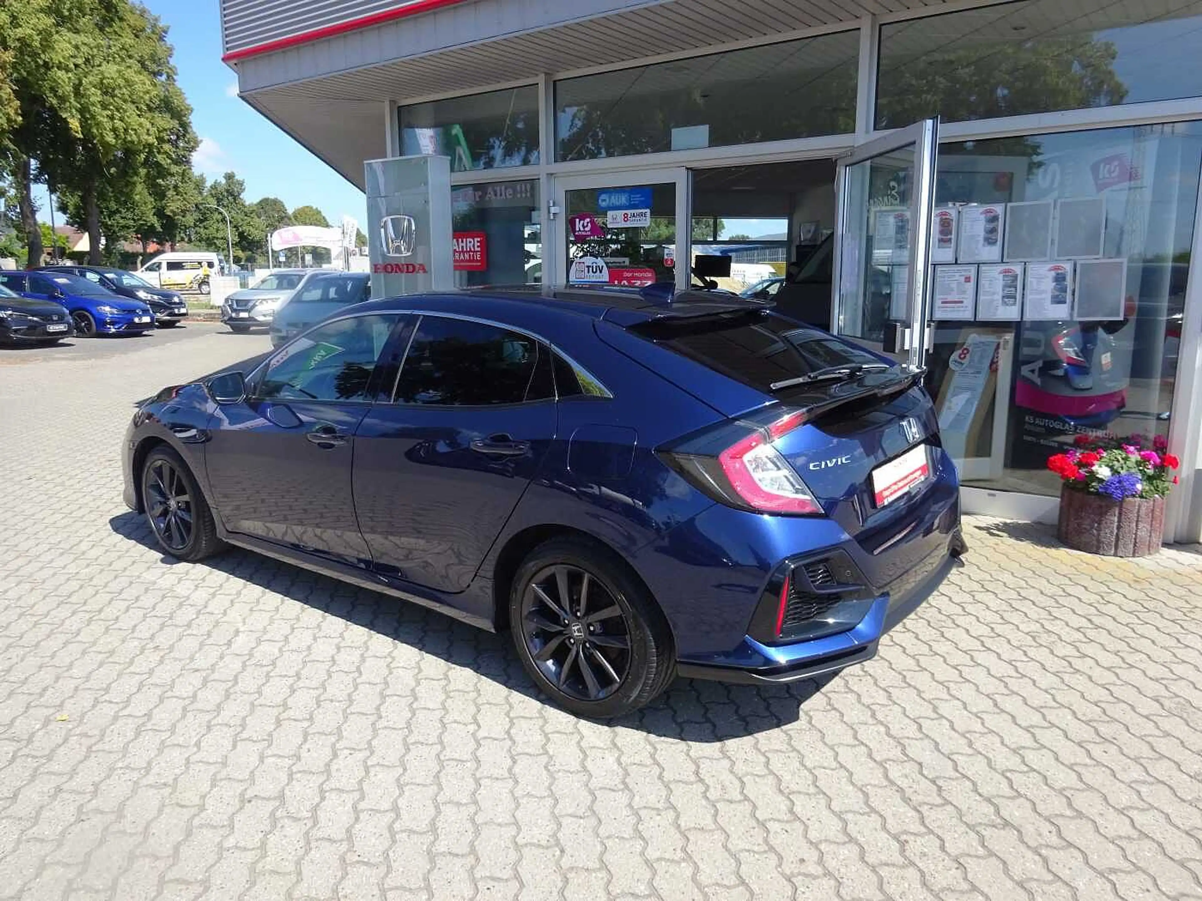 Honda Civic 1.0 i-VTEC Turbo Elegance — photo 3
