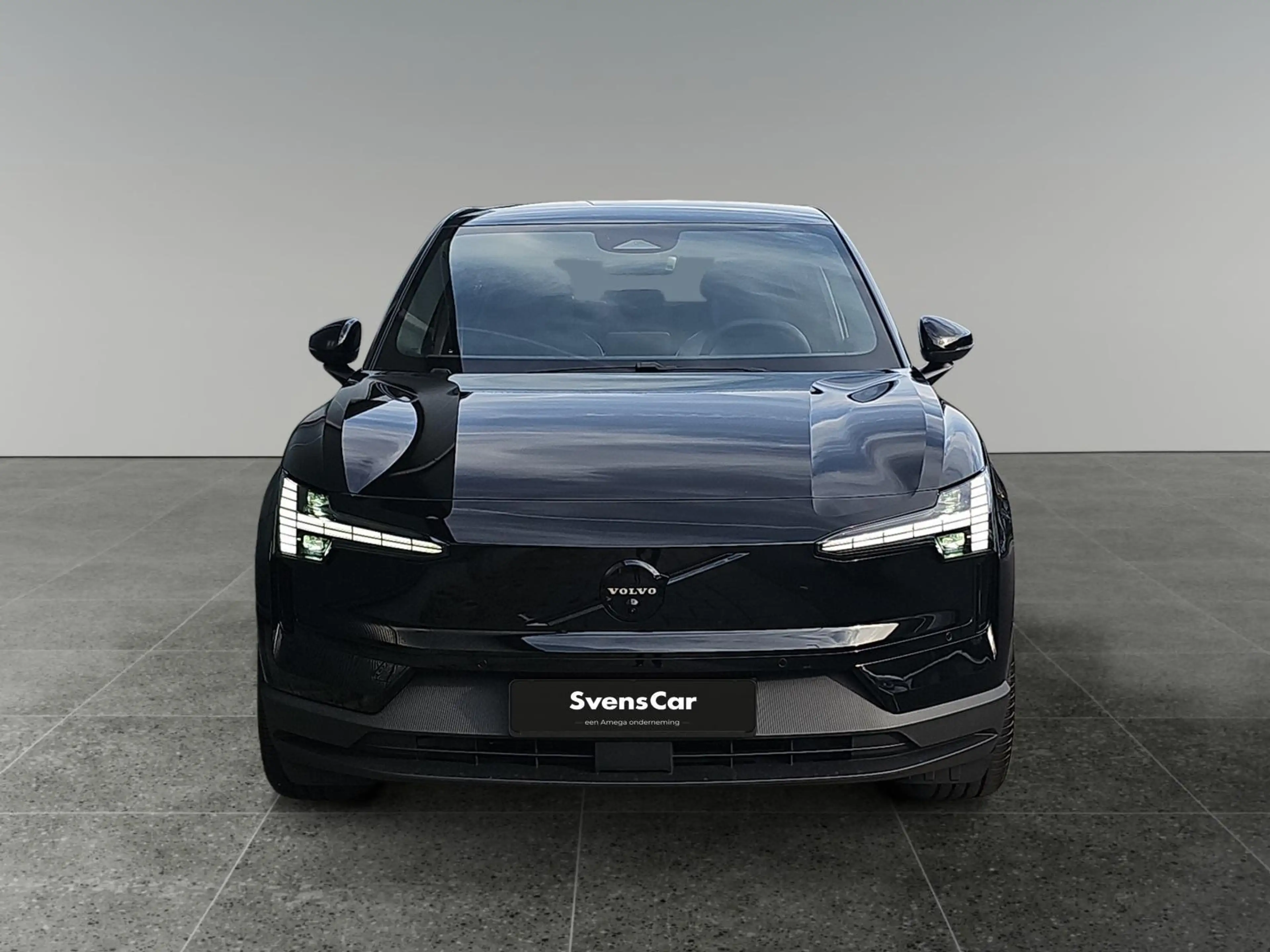 Volvo EX30 P8 AWD Ultra Black Edition Europa 69 kWh | Panoram — photo 5