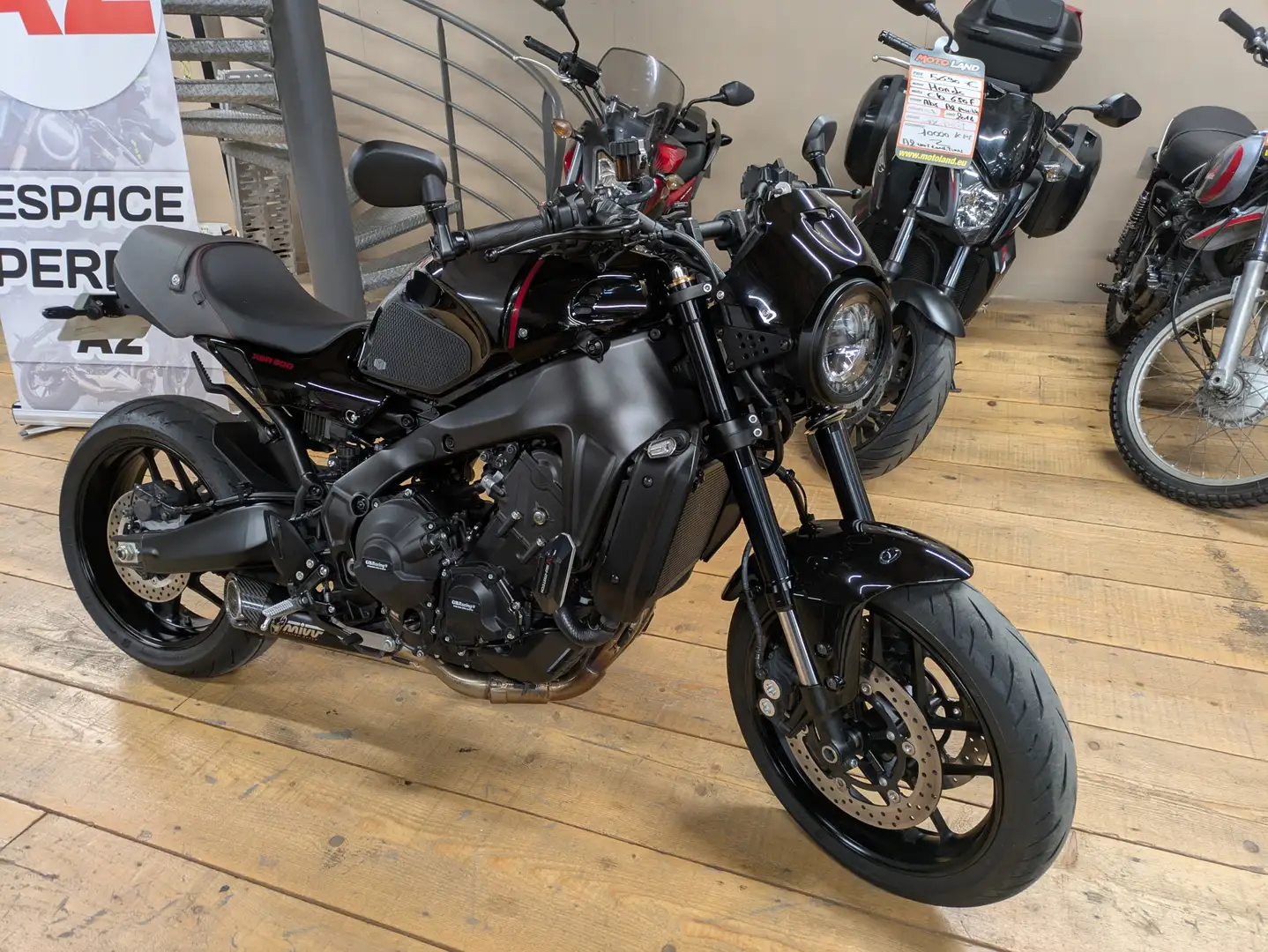 Yamaha XSR 900 Noir - 1