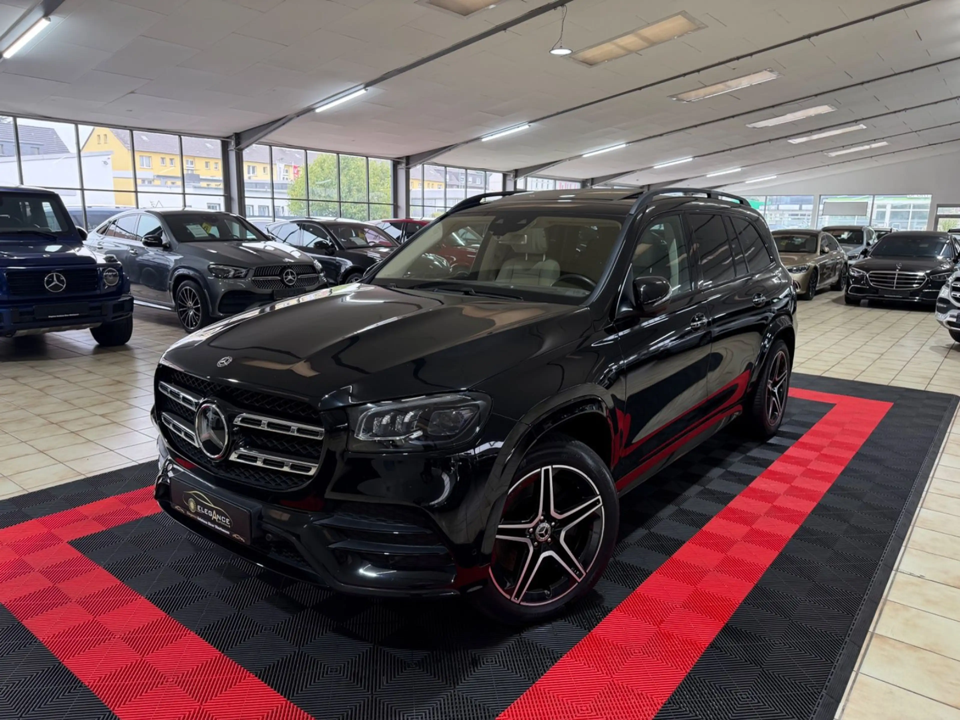 Mercedes-Benz GLS 580 4Matic*AMG*PANO*NIGHT-PAKET*LED*7-SITZ* — photo 2