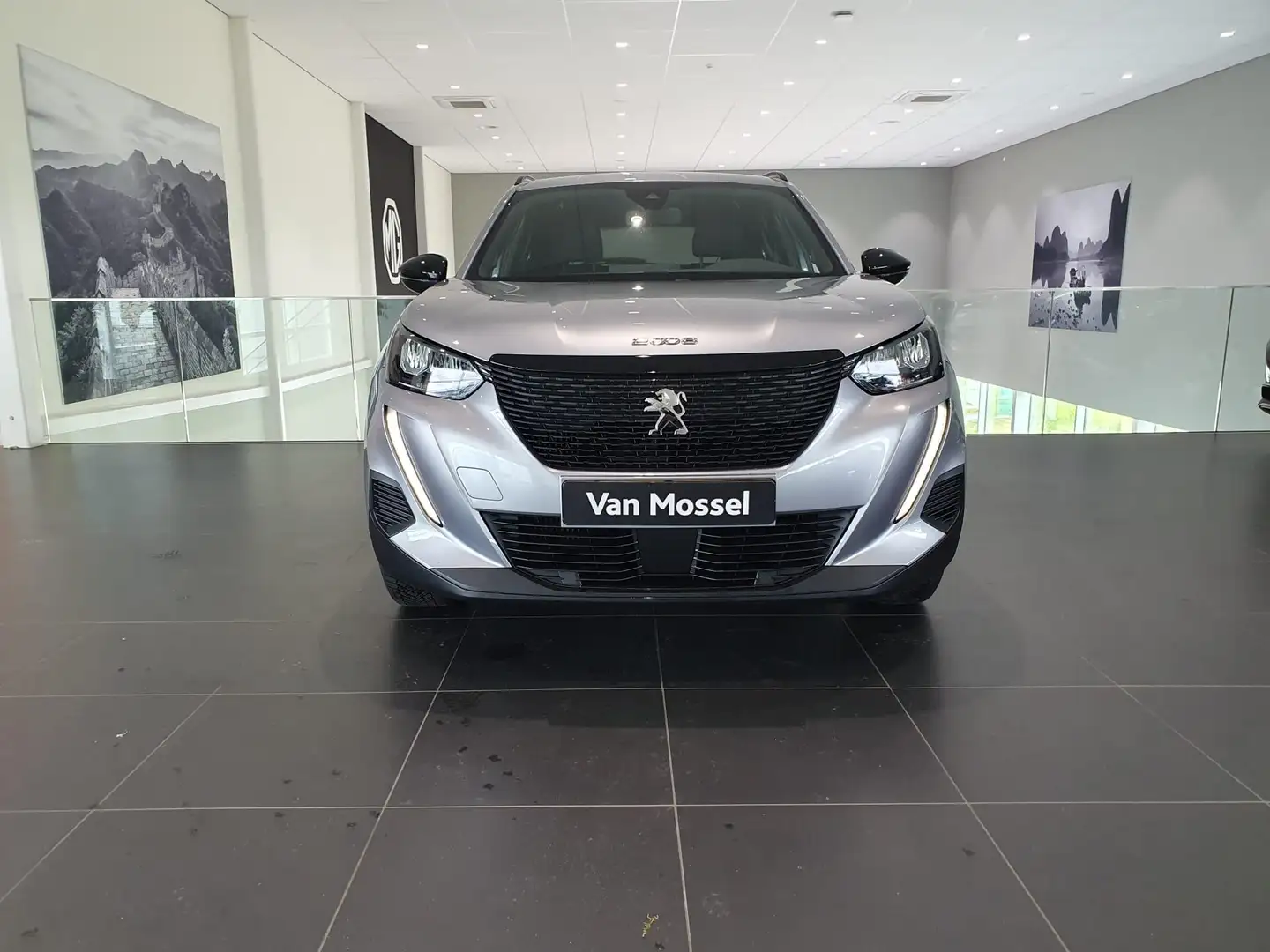 Peugeot 2008 1.2 PureTech Style | Airco | Apple Carplay/Android Grijs - 2
