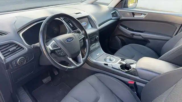 Ford S-Max view 8