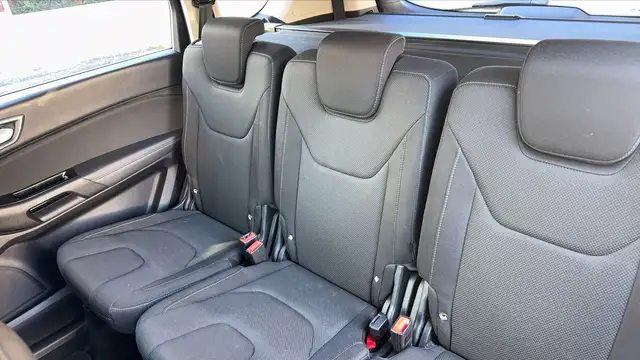 Ford S-Max view 9