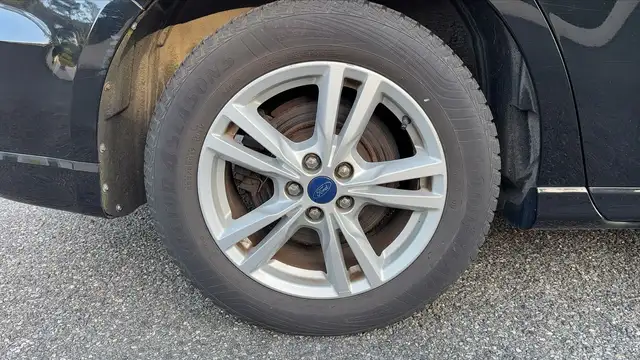 Ford S-Max view 16
