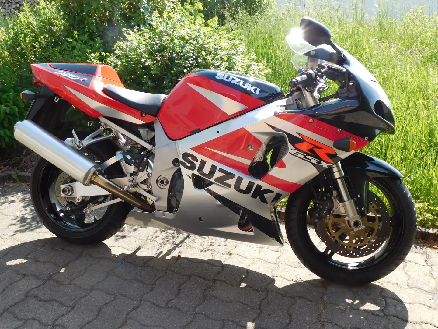 Suzuki GSX-R 750 Piros - 1