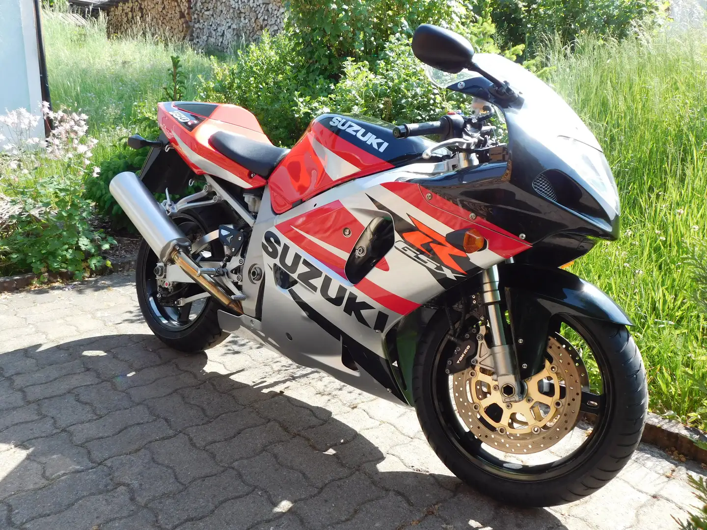 Suzuki GSX-R 750 Piros - 2