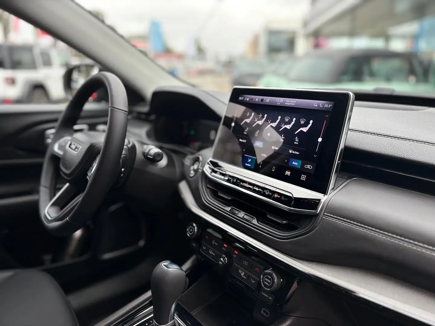 Jeep Compass 4xe 240 Plug-in Hybrid Electric Summit | Premium P Groen - 2