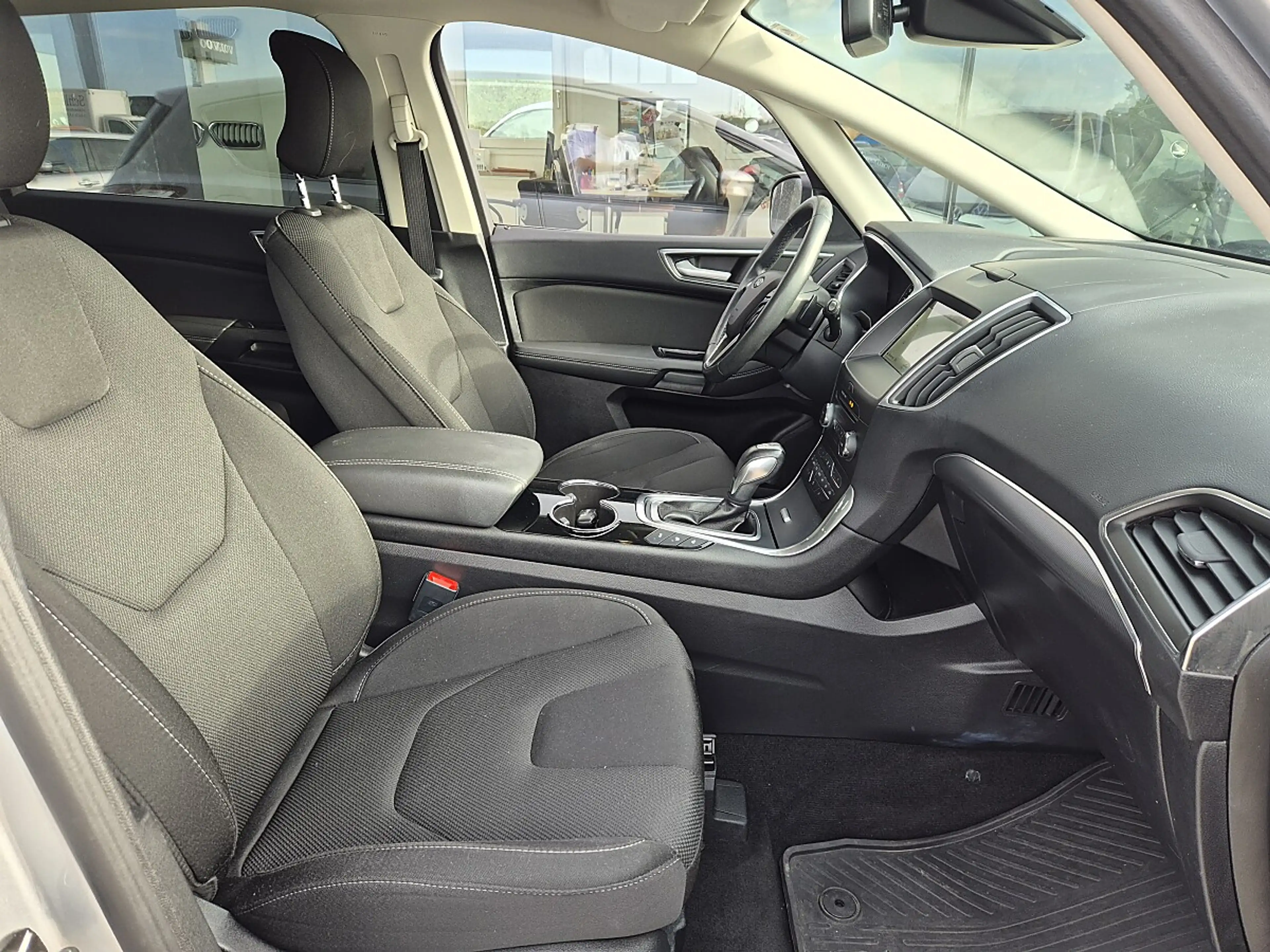 Ford S-Max S-MAX Titanium 2.0 TDCi Auto-Start/Stop Aut. — photo 11