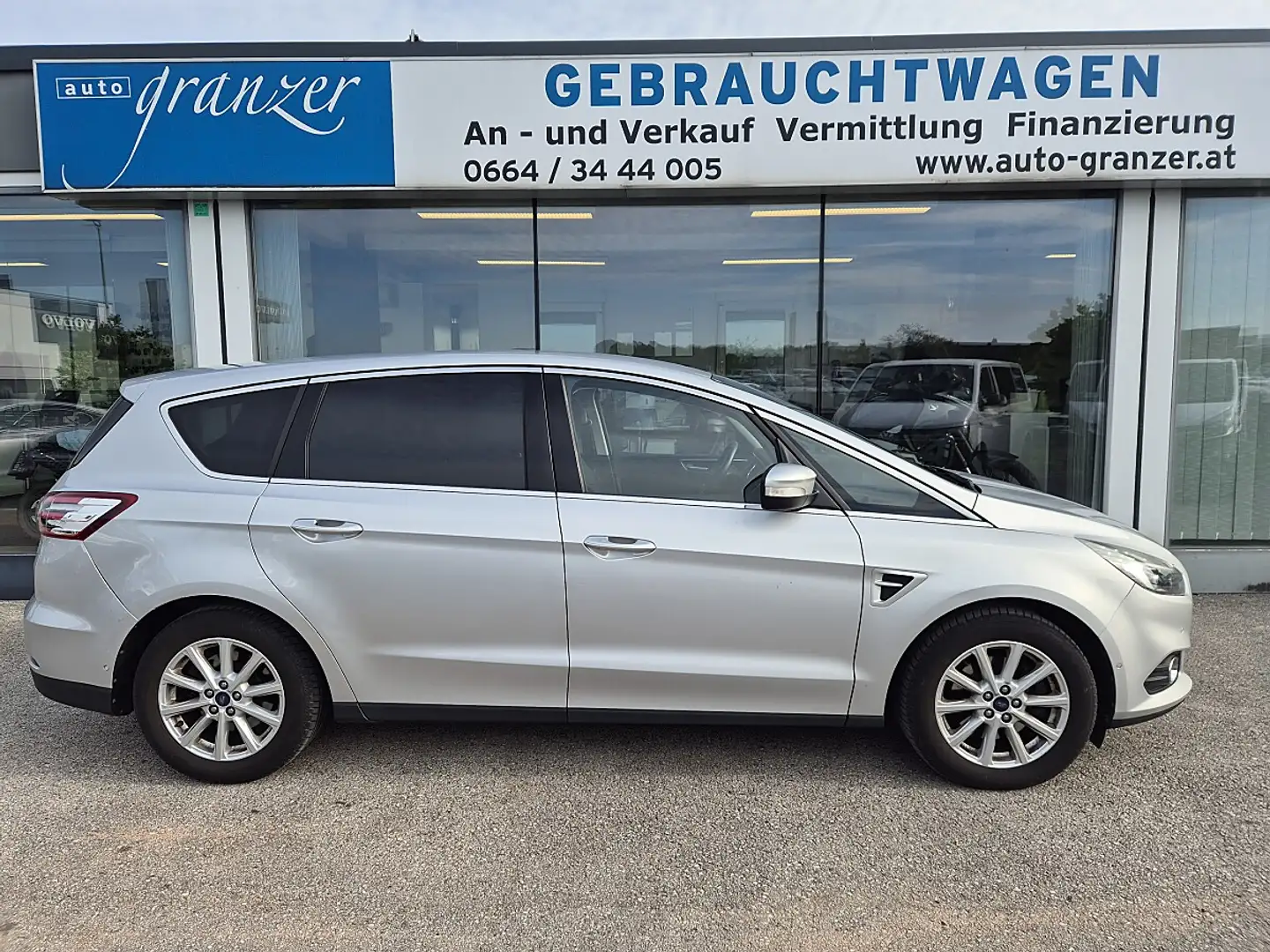 Ford S-Max S-MAX Titanium 2.0 TDCi Auto-Start/Stop Aut. Grau - 1