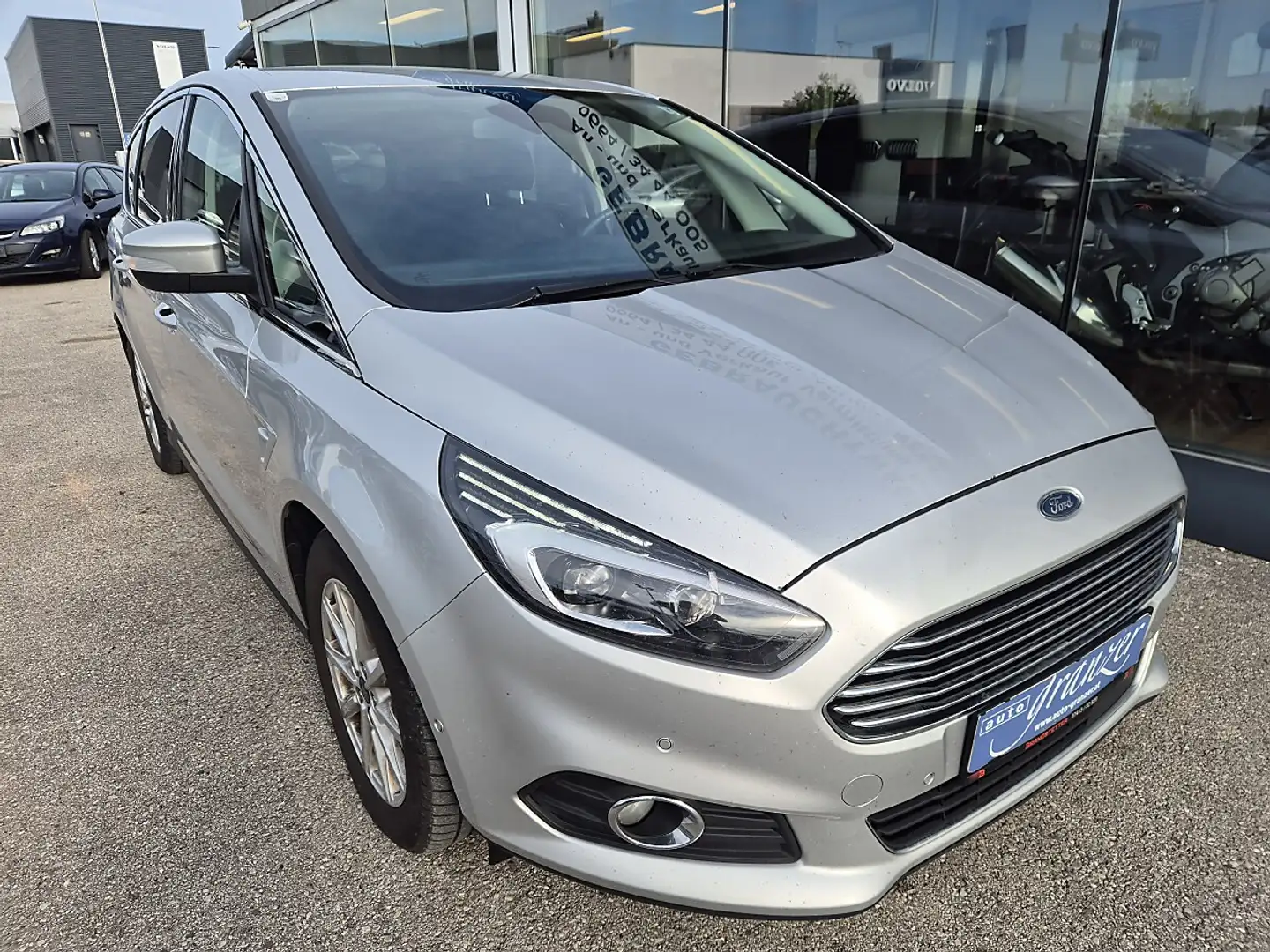 Ford S-Max S-MAX Titanium 2.0 TDCi Auto-Start/Stop Aut. Grau - 2