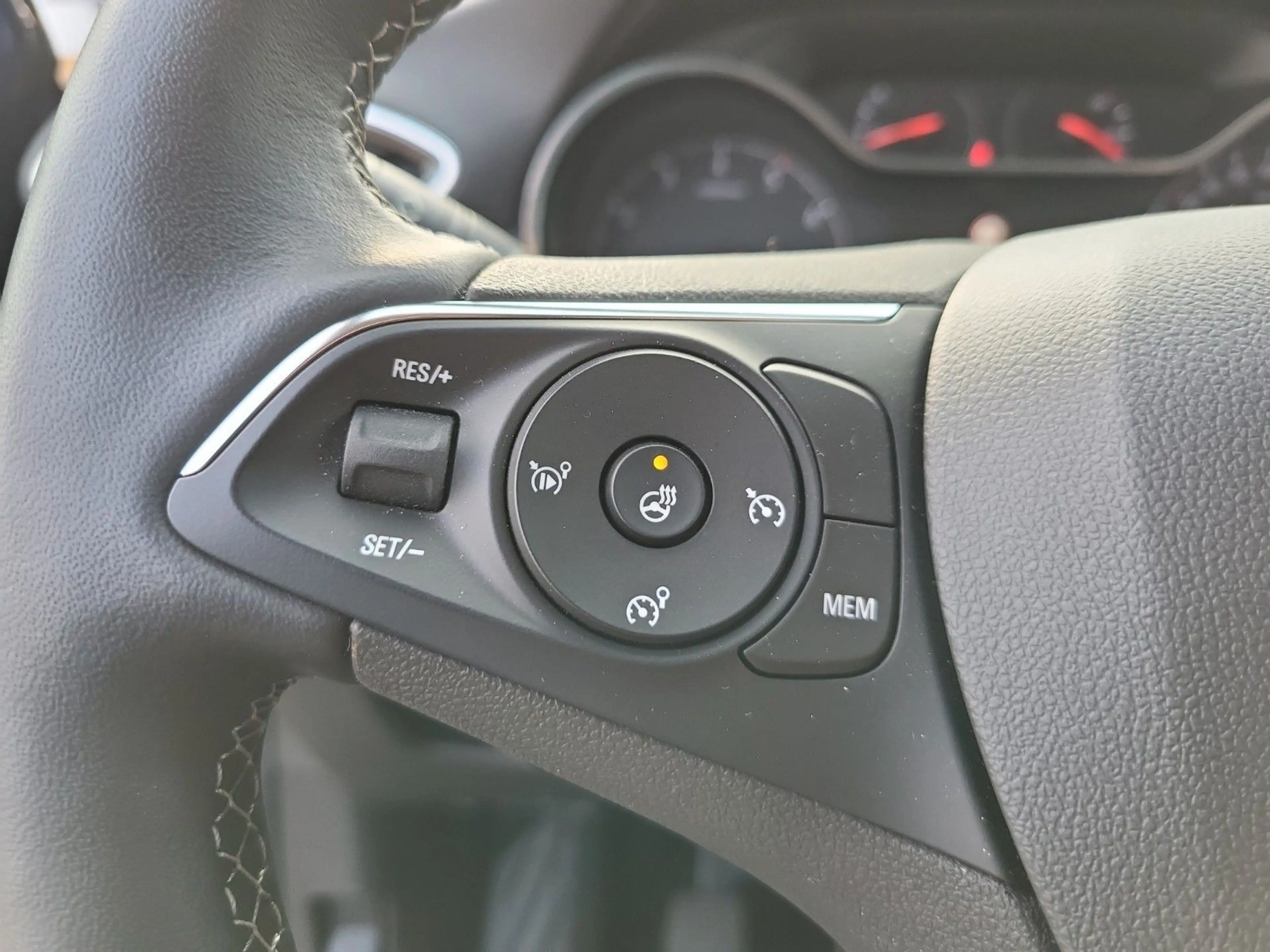 Opel Crossland X Crossland Premium "Elegance" *Bequemer Einstieg* — photo 14