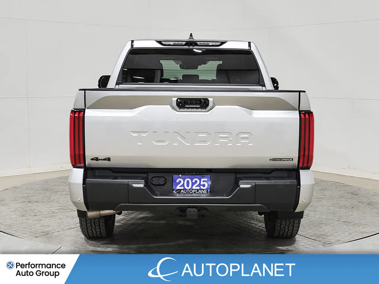 Toyota Tundra снимка Toyota Tundra