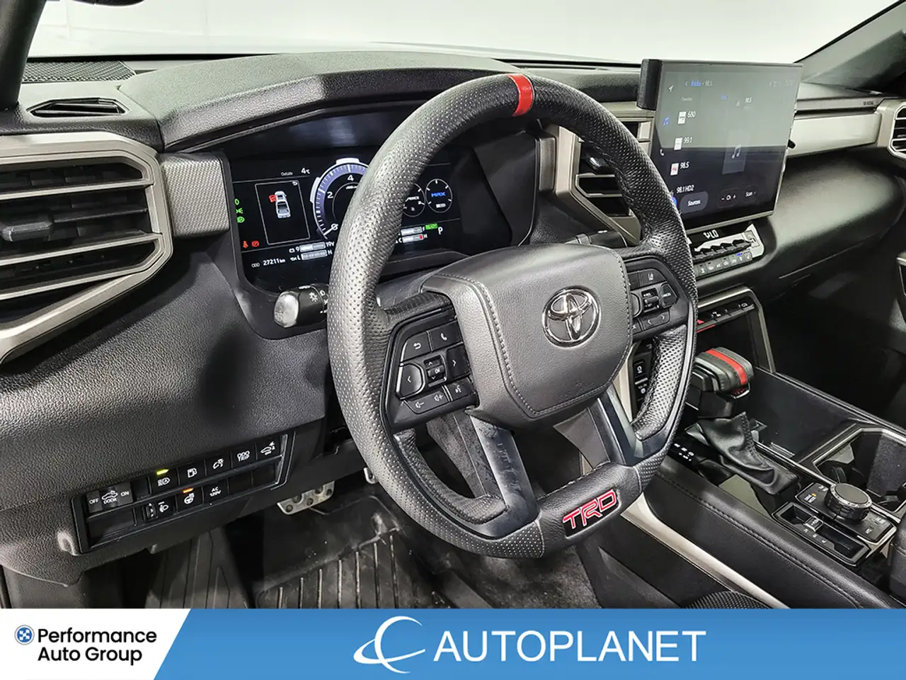 Toyota Tundra снимка Toyota Tundra