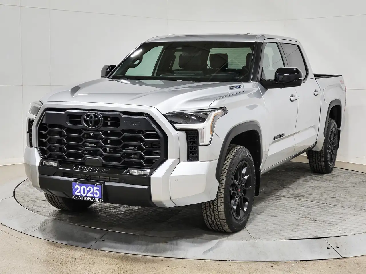 Toyota Tundra снимка Toyota Tundra