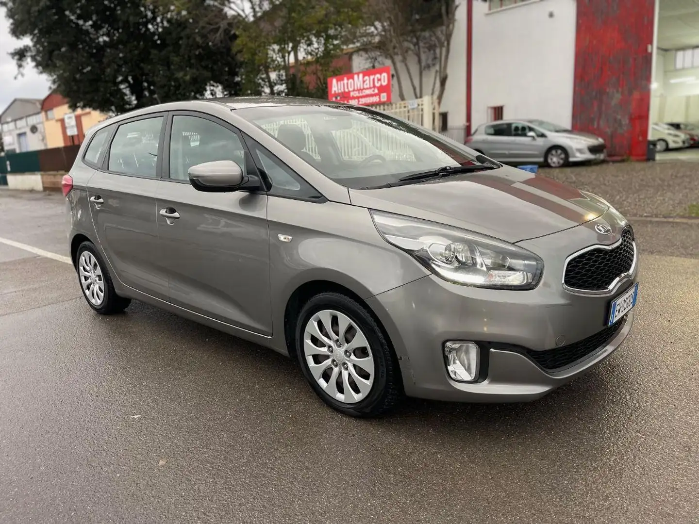 Kia Carens 1.7 CRDi 115CV Cool Zlatá - 1