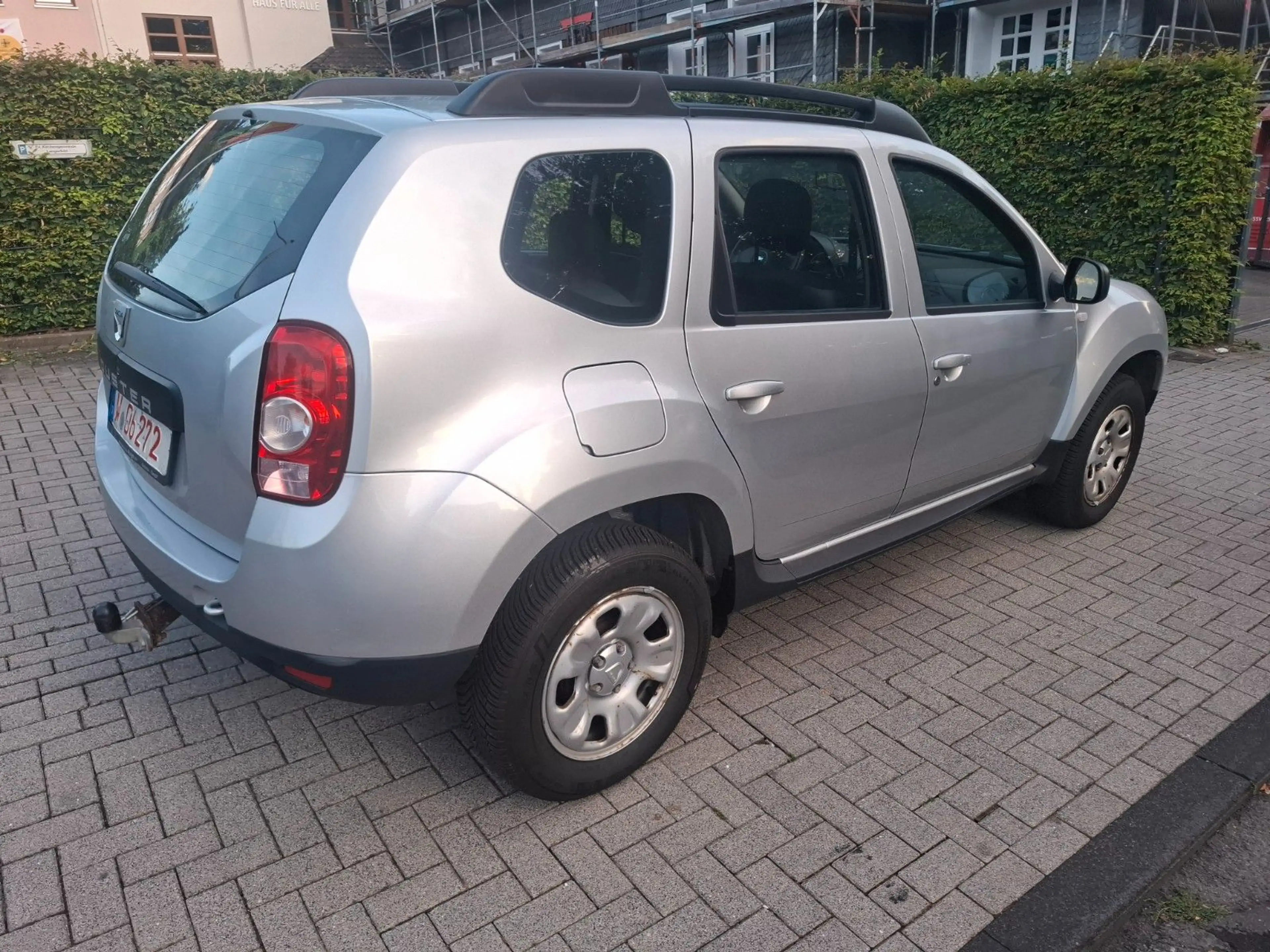 Dacia Duster I Laureate 4x2  1.6 TÜV NEU — photo 8