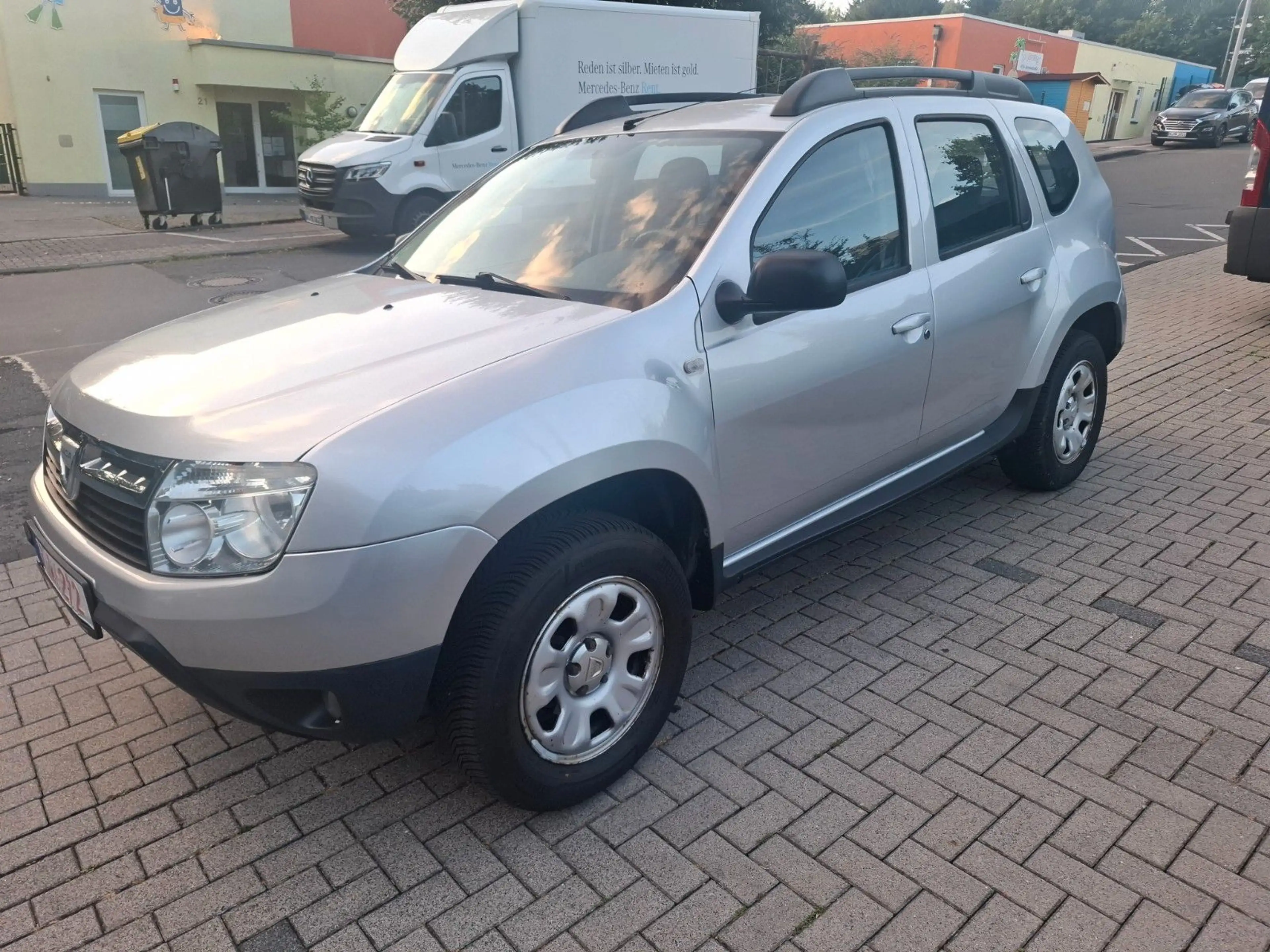 Dacia Duster I Laureate 4x2  1.6 TÜV NEU — photo 5