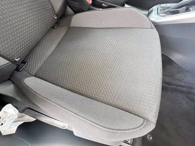 Volkswagen Polo view 9