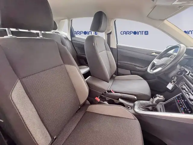 Volkswagen Polo view 8
