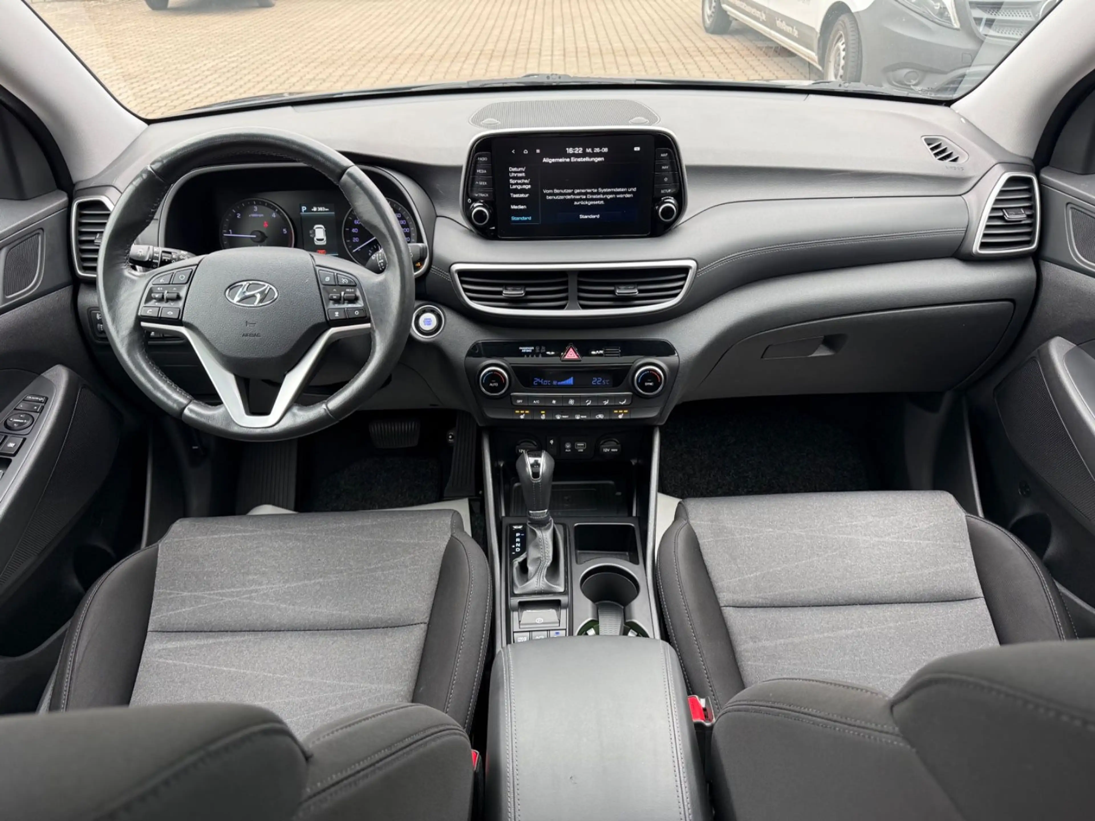 Hyundai TUCSON Style Mild-Hybrid 4WD 360°Kamera Pano All — photo 11