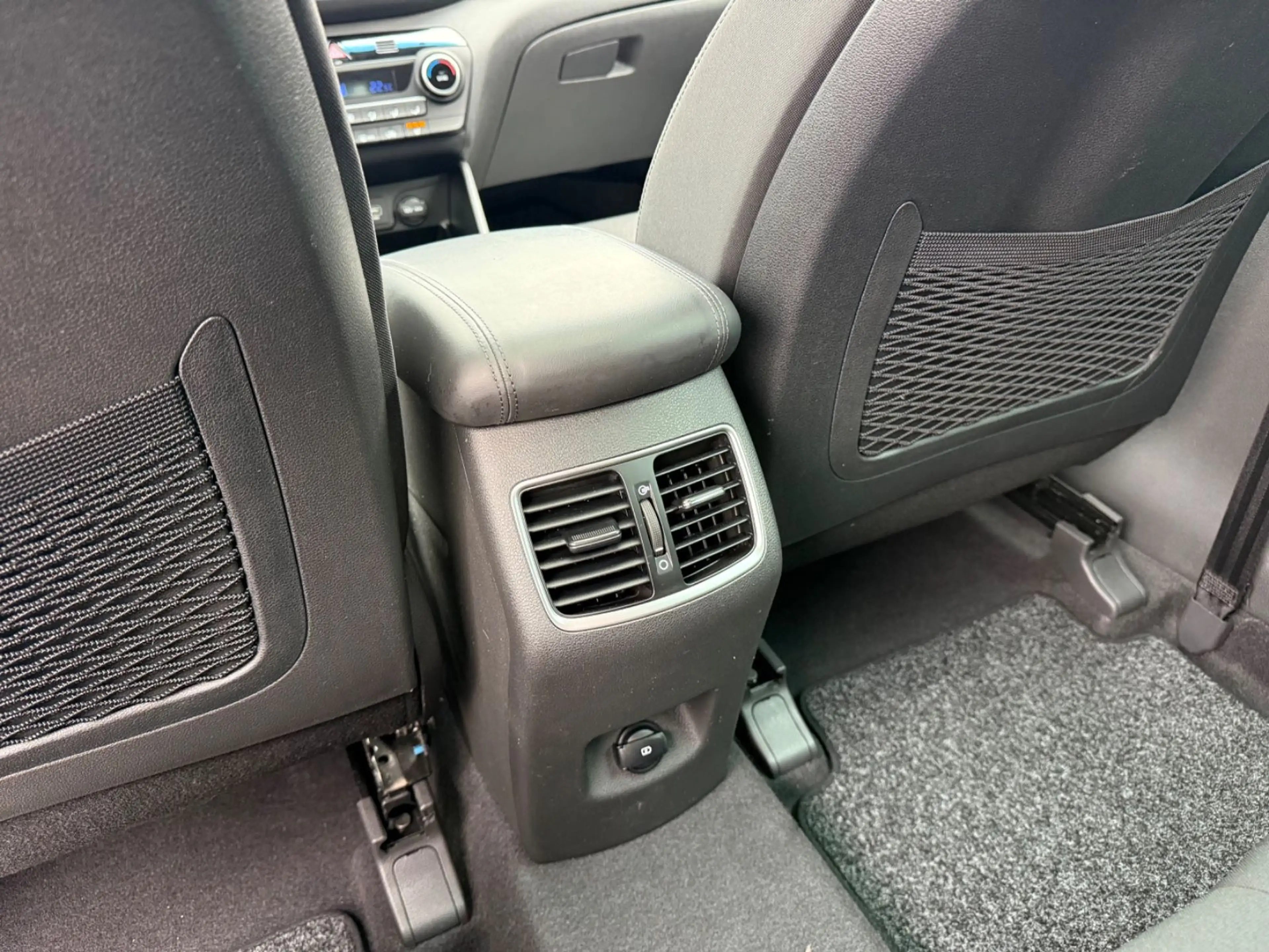Hyundai TUCSON Style Mild-Hybrid 4WD 360°Kamera Pano All — photo 10