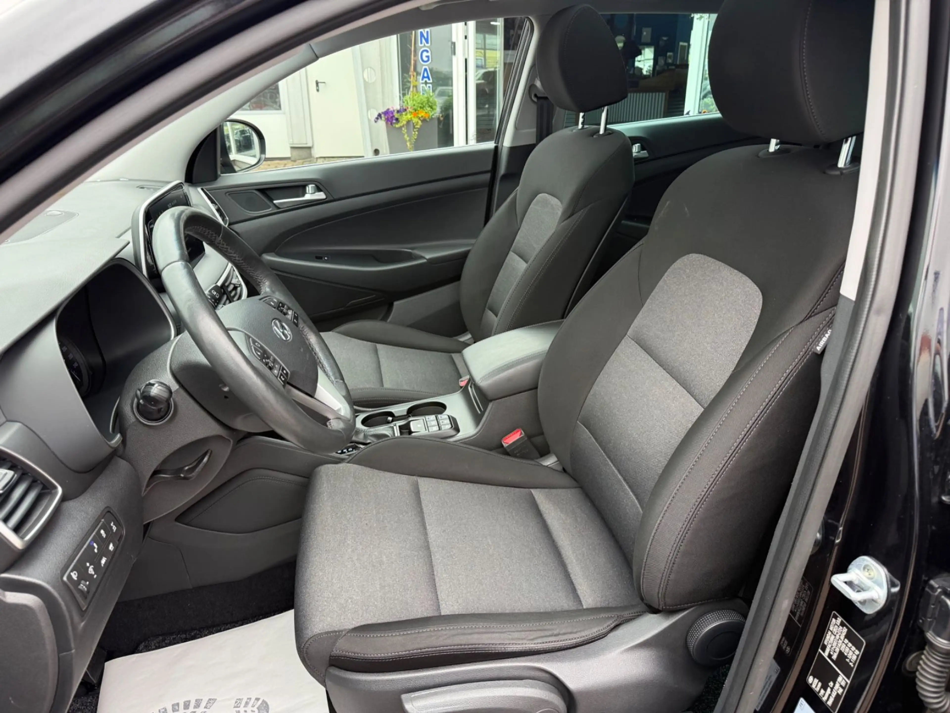 Hyundai TUCSON Style Mild-Hybrid 4WD 360°Kamera Pano All — photo 8