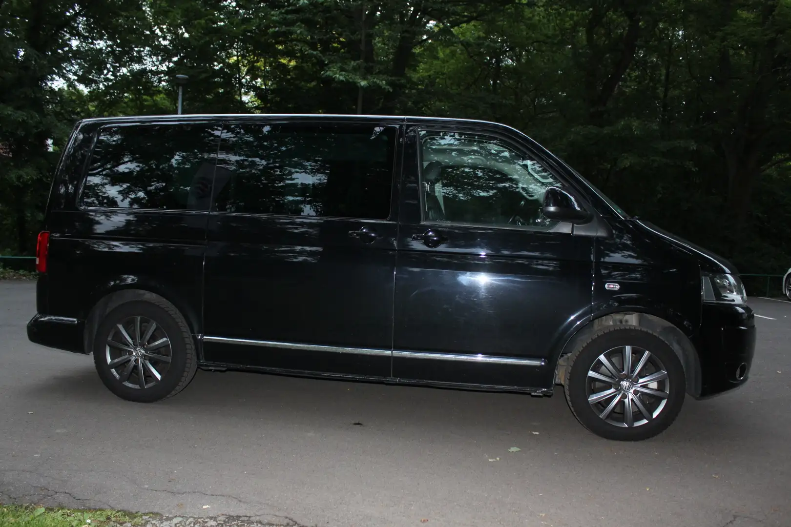Volkswagen T5 Multivan Multivan DSG 4MOTION Highline Schwarz - 1