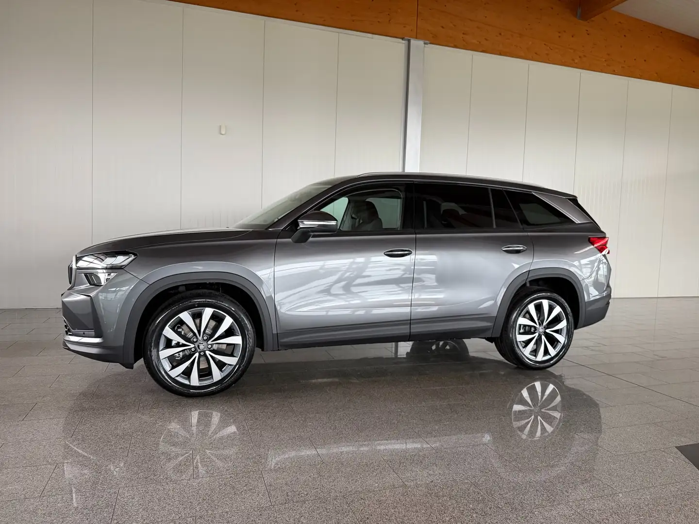 Skoda Kodiaq 2.0 TDI 110 kW Selection Grau - 1