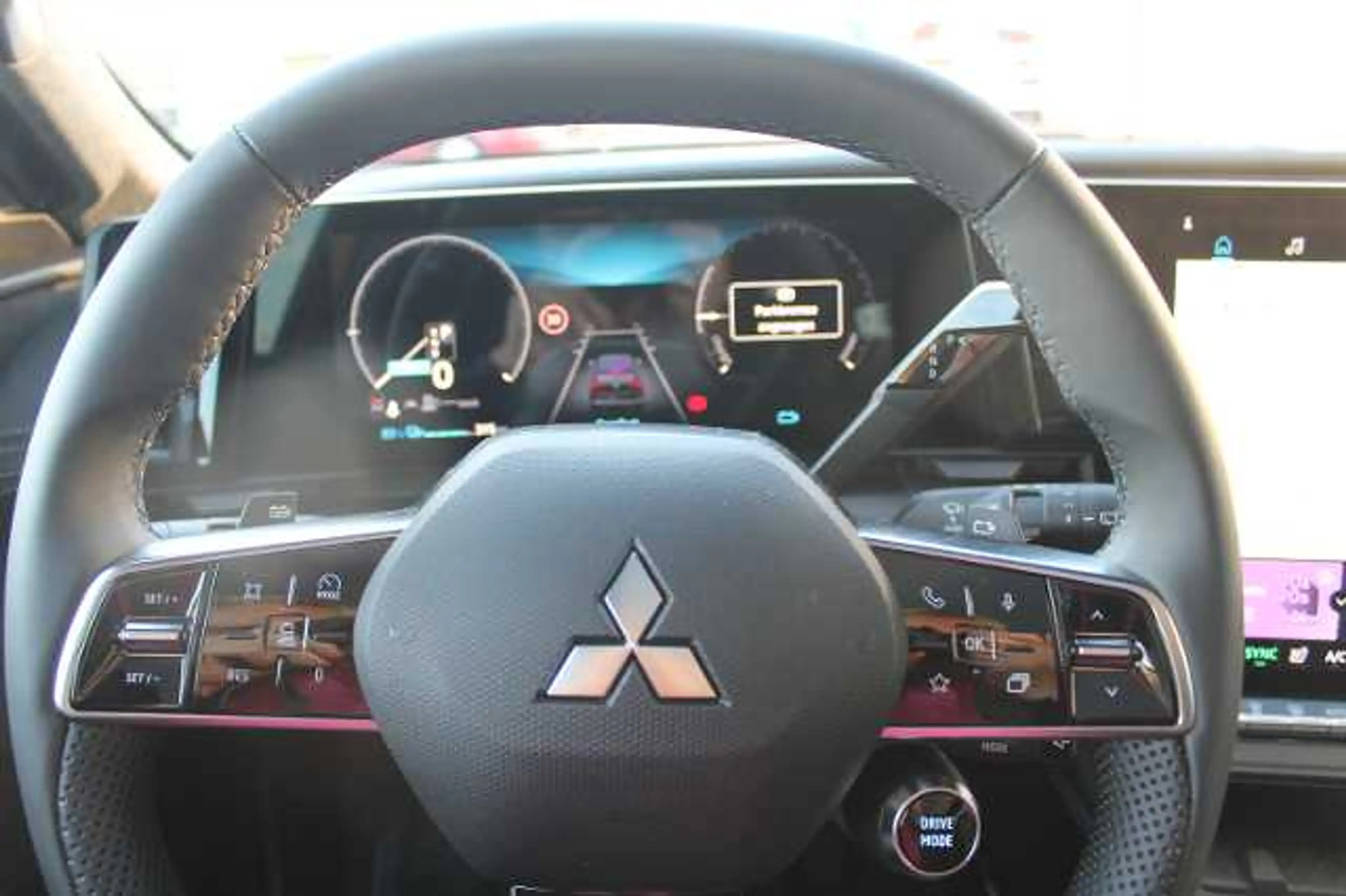 Mitsubishi Eclipse Cross Diamant TOP Luxury-Paket 87 kWh (22kW) — photo 6
