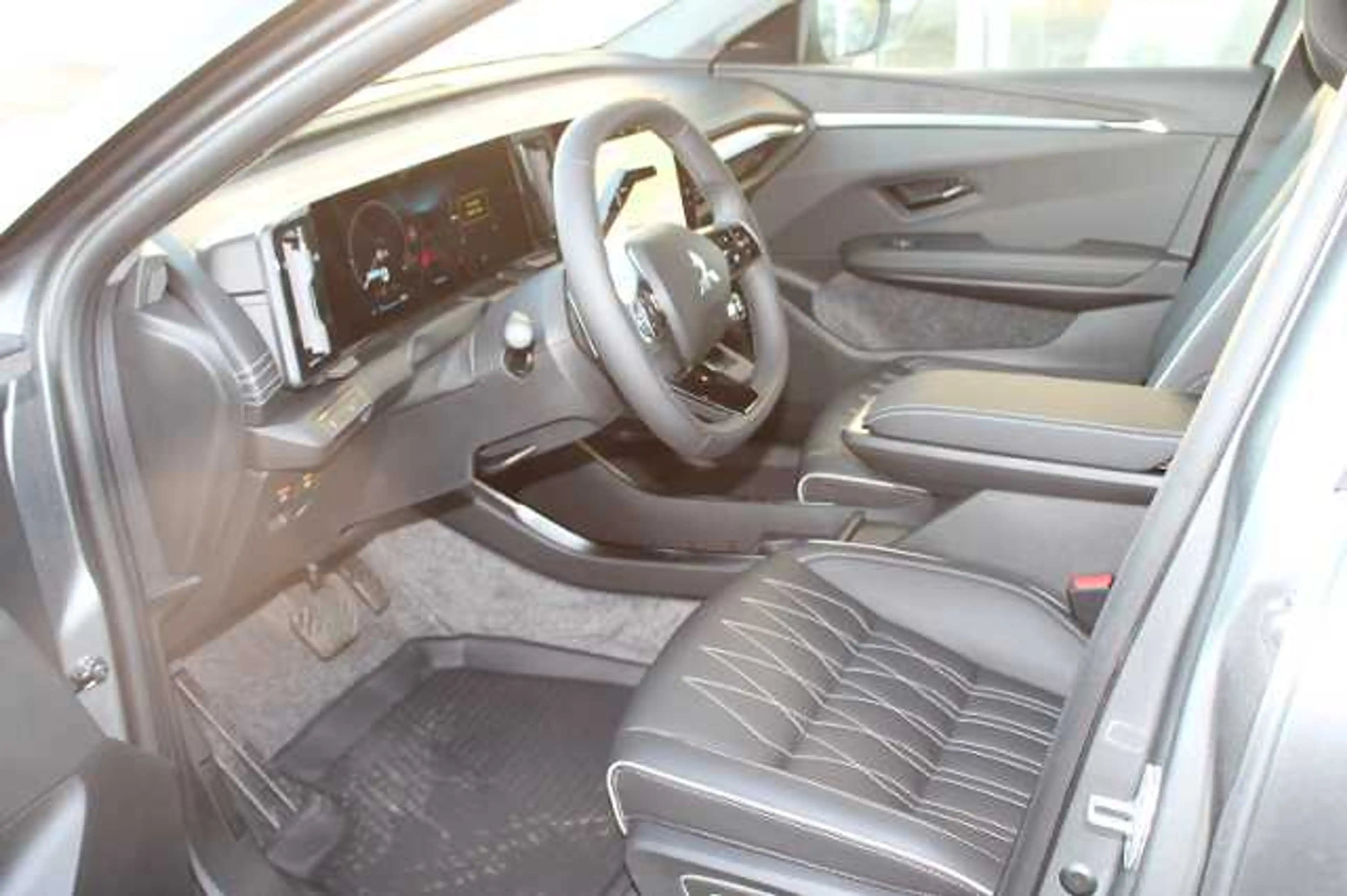 Mitsubishi Eclipse Cross Diamant TOP Luxury-Paket 87 kWh (22kW) — photo 8