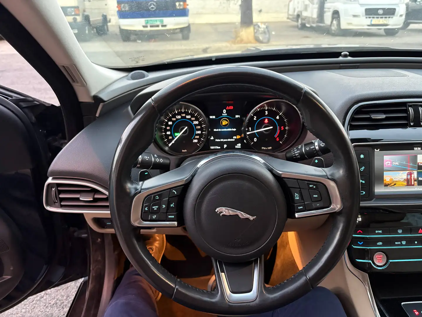 Jaguar XE Prestige XE 2.0 Diesel Prestige Aut. 180 Azul - 2