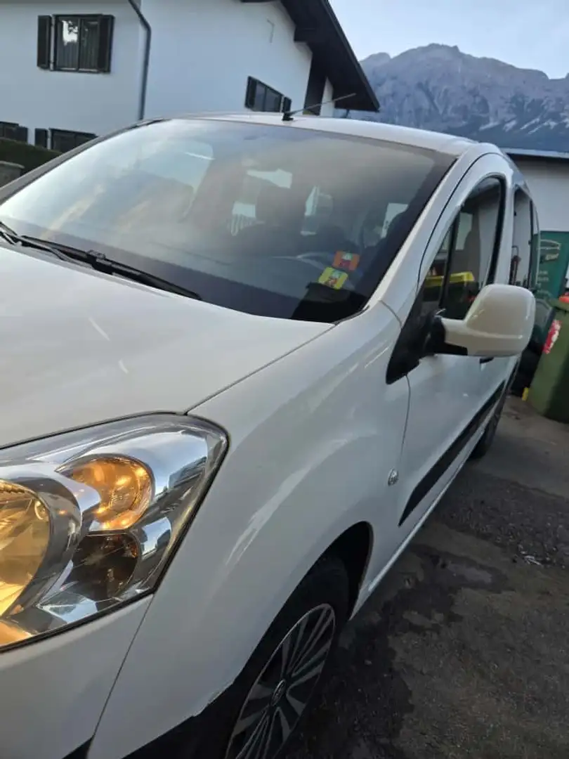 Peugeot Partner Partner Tepee Lion Edition 1,6 e-HDi 92 FAP Weiß - 1