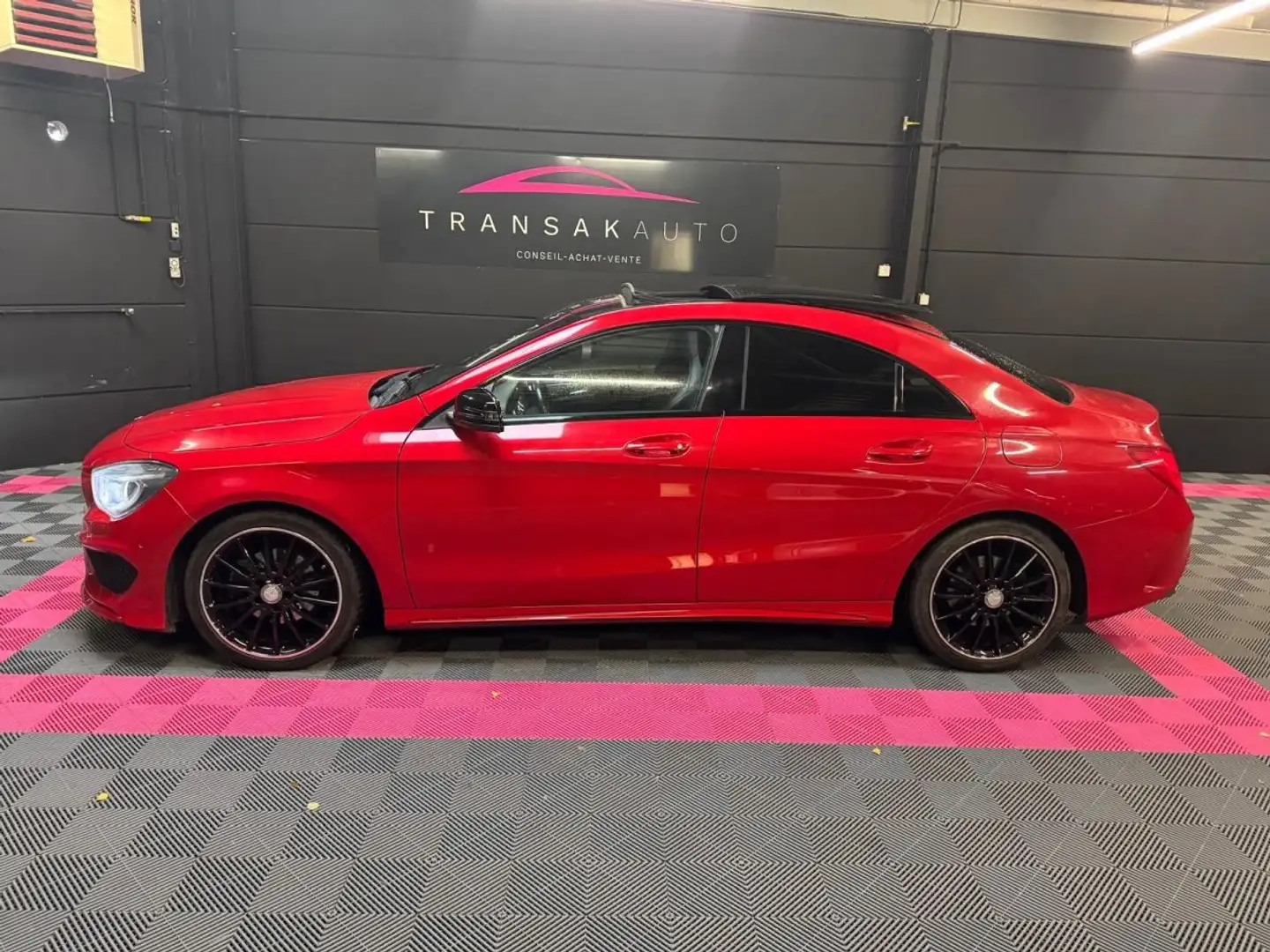 Mercedes-Benz CLA 200 CLASSE 200 CDI Fascination / Suivi complet Rouge - 2
