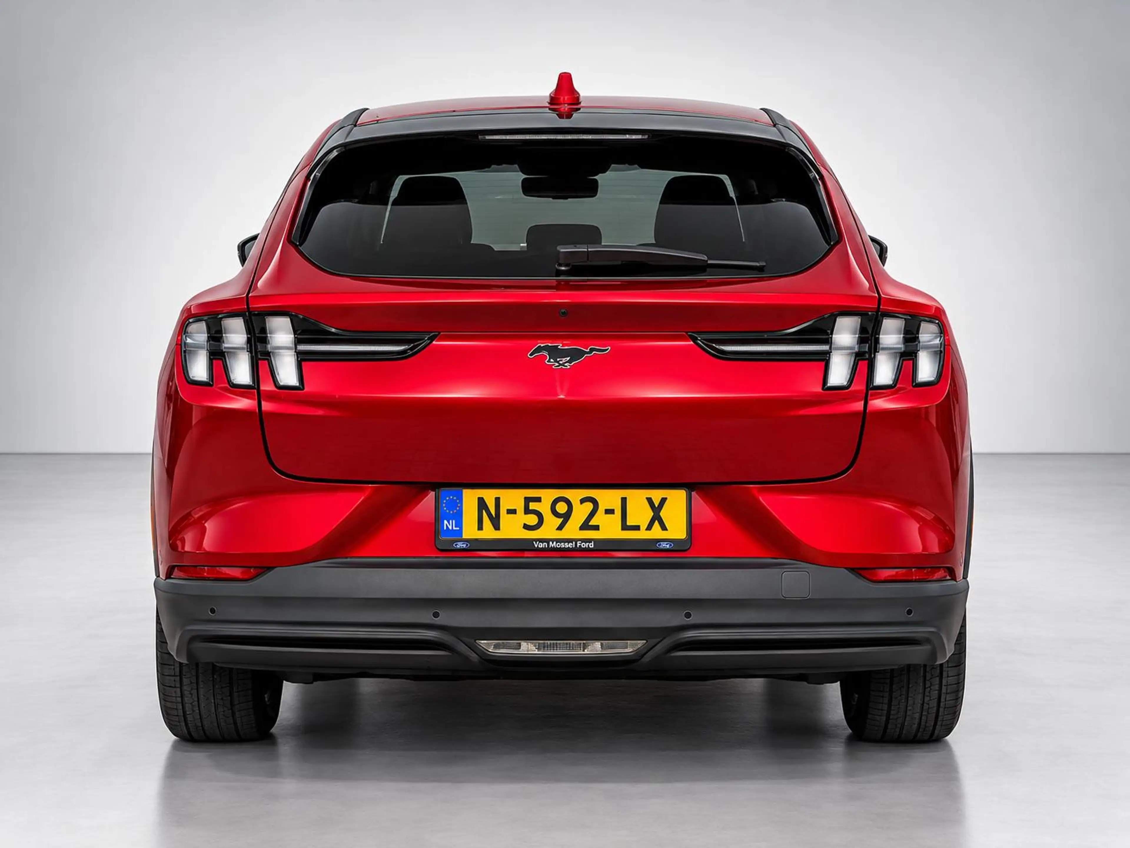 Ford Mustang Mach-E RWD 75 kWh | Automaat | Navigatie | 360 Camera | K — photo 5