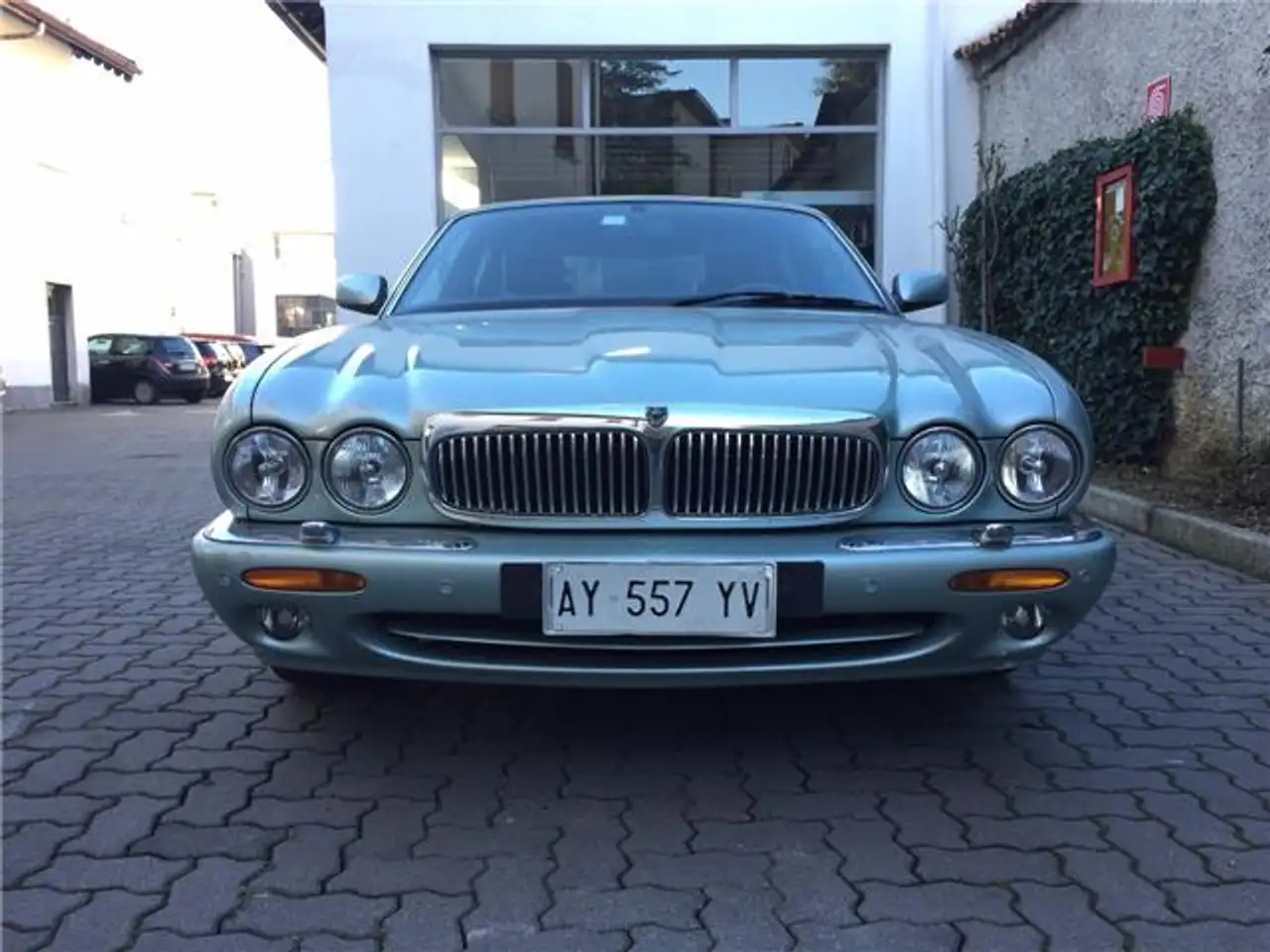 Jaguar Sovereign V8, foto 2
